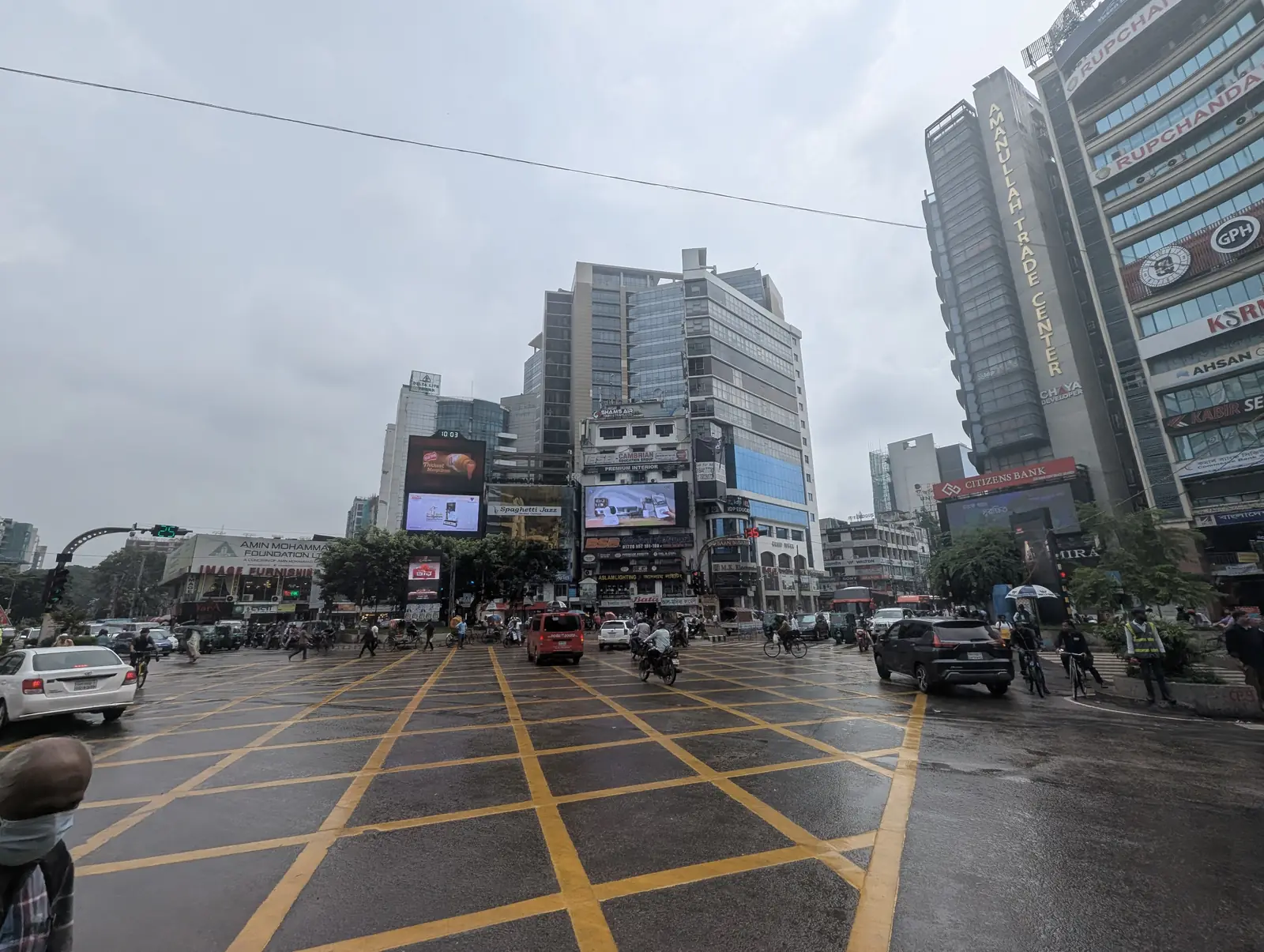 The best billboard locations in Dhaka, by audience