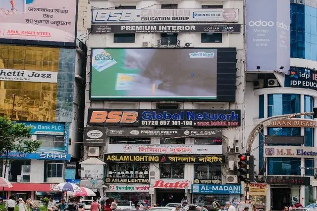 Gulshan Circle-2 (East Side), Rob Super Market LED screen, Gulshan