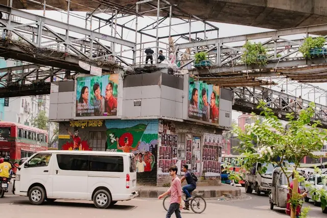 Mirpur-10 Circle (4 Screens) LED screen, Mirpur