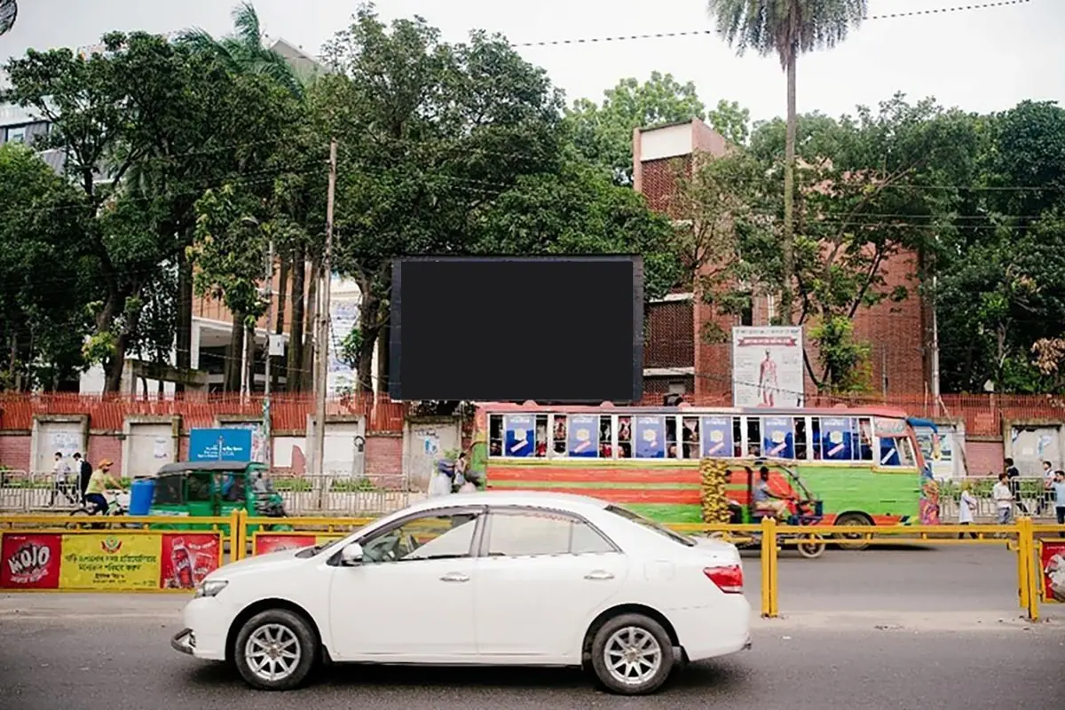 Dhanmondi-27, Opposite of Rapa Plaza LED screen, previewing your brand
